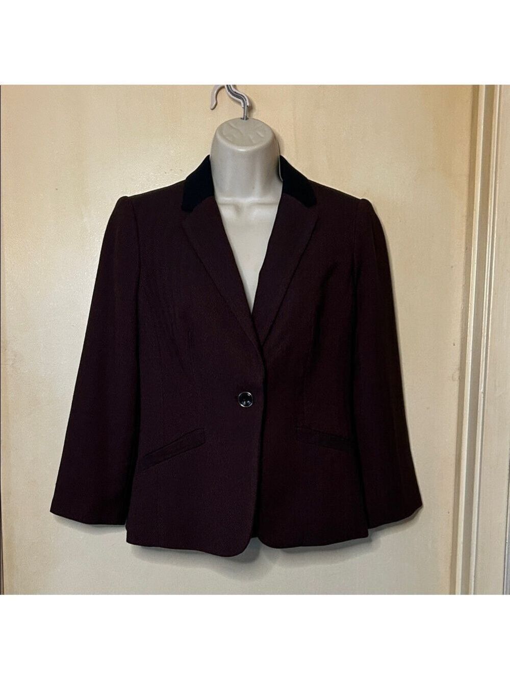 The Limited Deep Burgundy Tweed Women's Blazer with Black Velvet Collar size XS